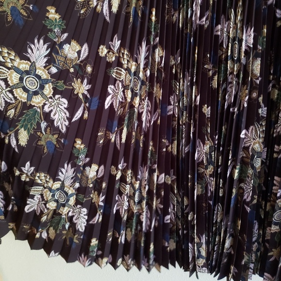 ALC Williams Pleated Floral Midi Skirt - Picture 3 of 4